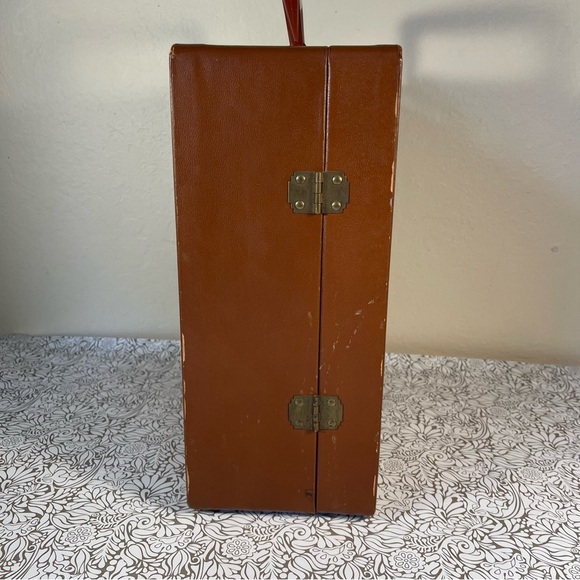 TRAV-L-BAR Vintage Luxury Entertaining travel bar. - Picture 5 of 12